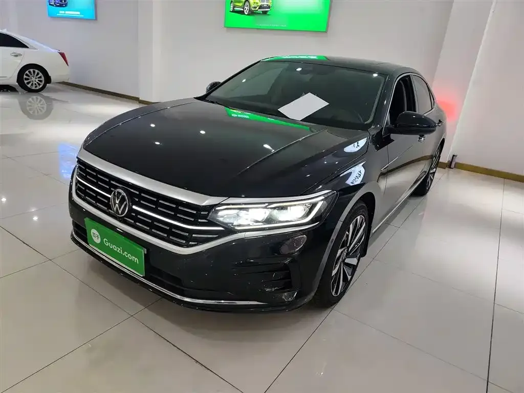 Volkswagen Passat — фото 1
