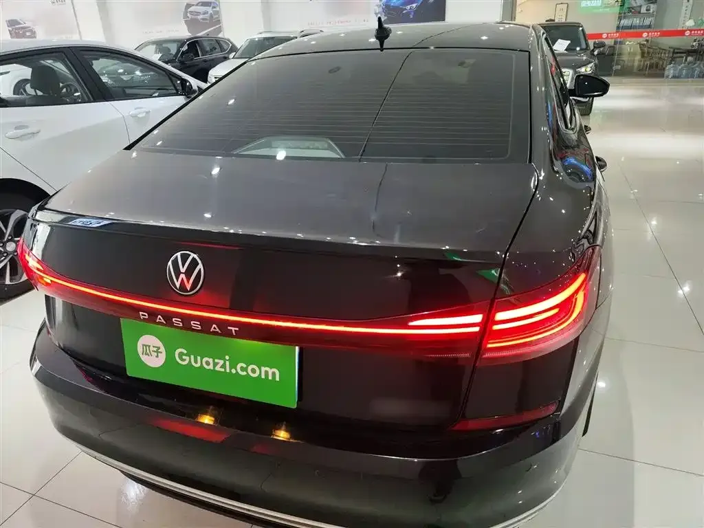 Volkswagen Passat — фото 7