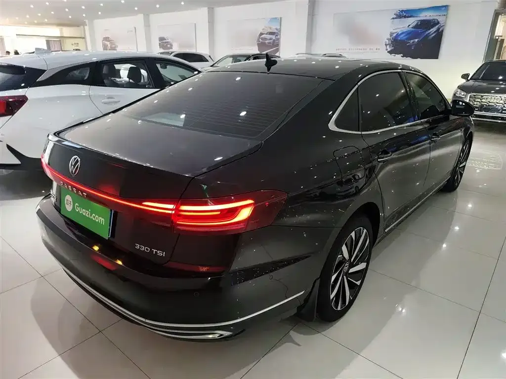 Volkswagen Passat — фото 10
