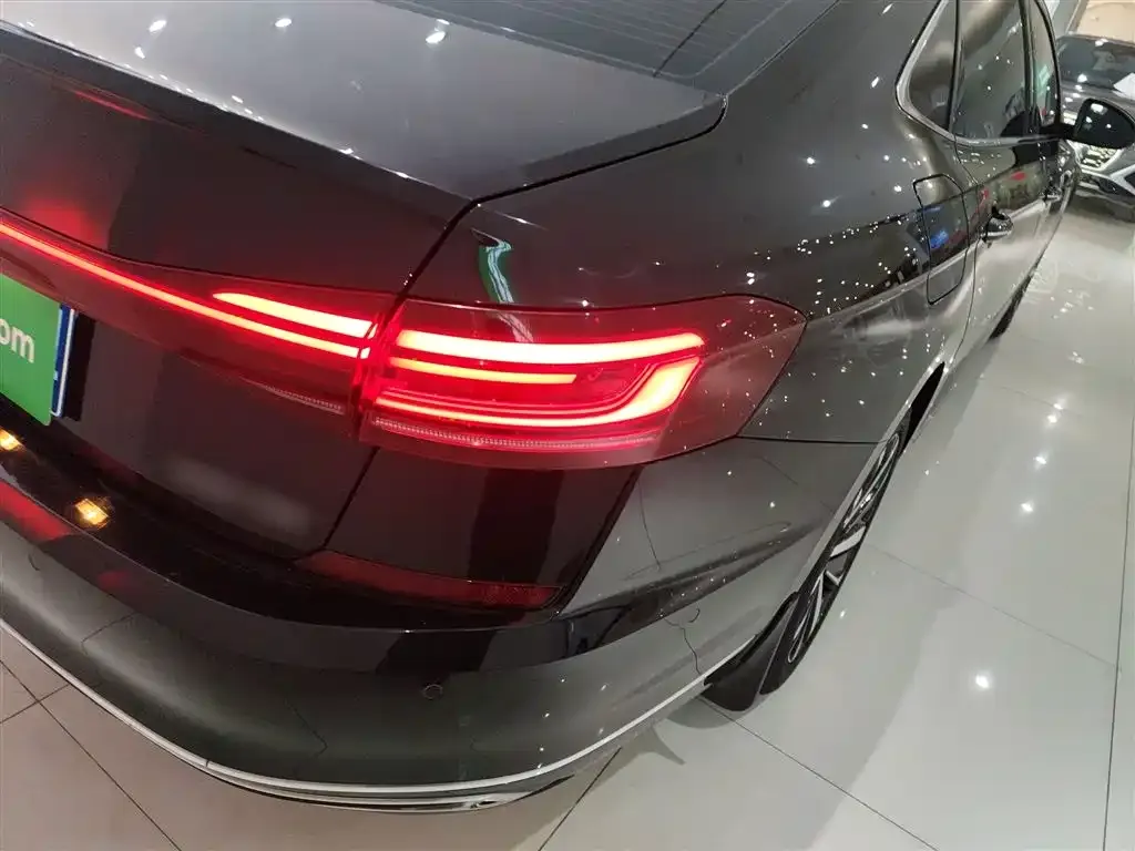 Volkswagen Passat — фото 4