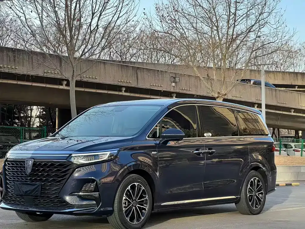 Roewe iMAX8 — фото 1