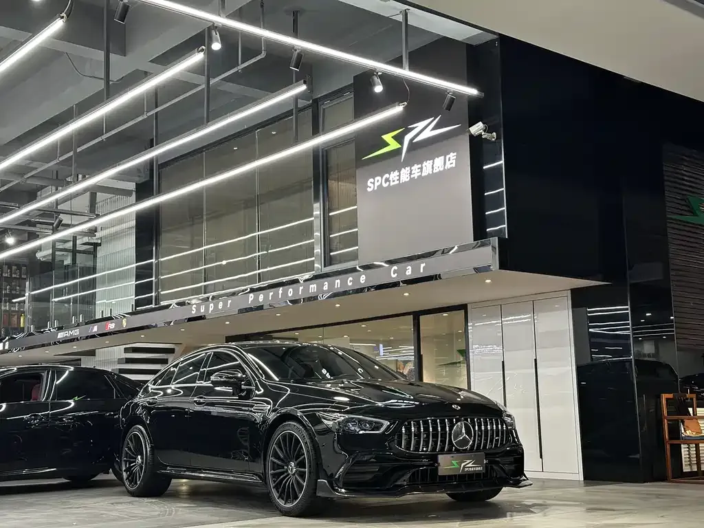 Mercedes-Benz AMG GT — фото 1