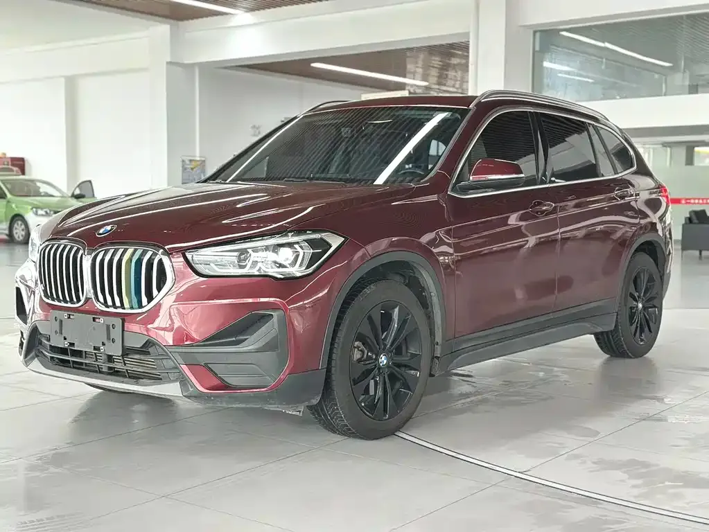 BMW X1 — фото 1