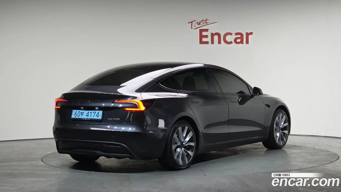 Tesla Model 3 — фото 2