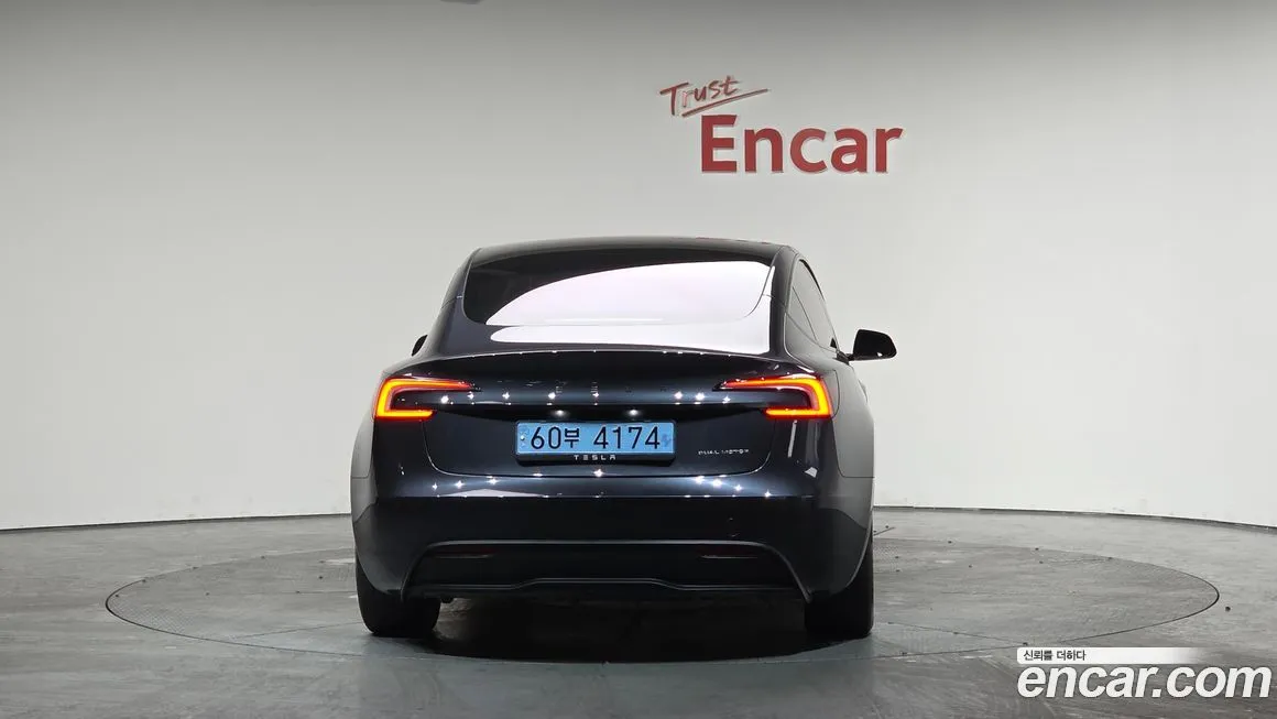 Tesla Model 3 — фото 8