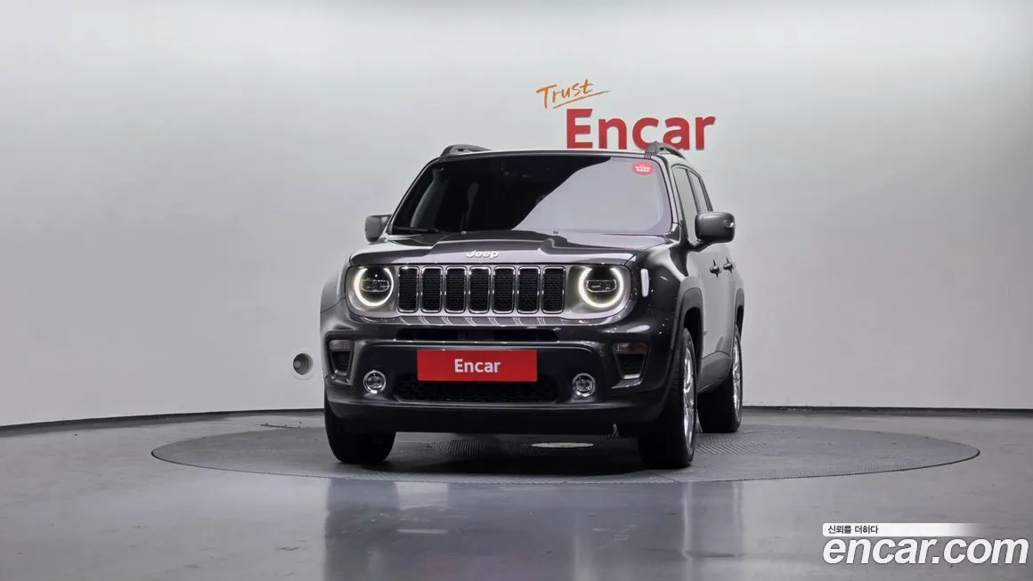 Jeep Renegade — фото 4