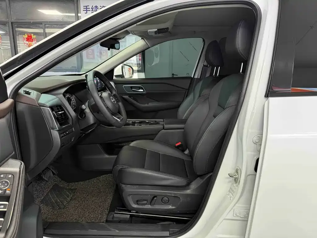 Nissan X-Trail — фото 10