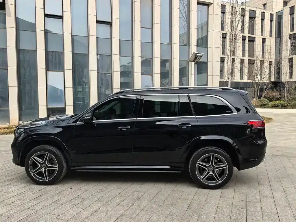 Mercedes-Benz GLS — фото 6