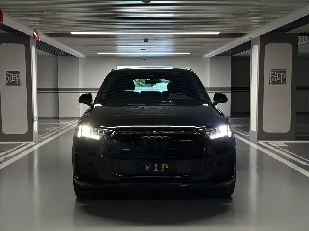 Audi Q7 — фото 10