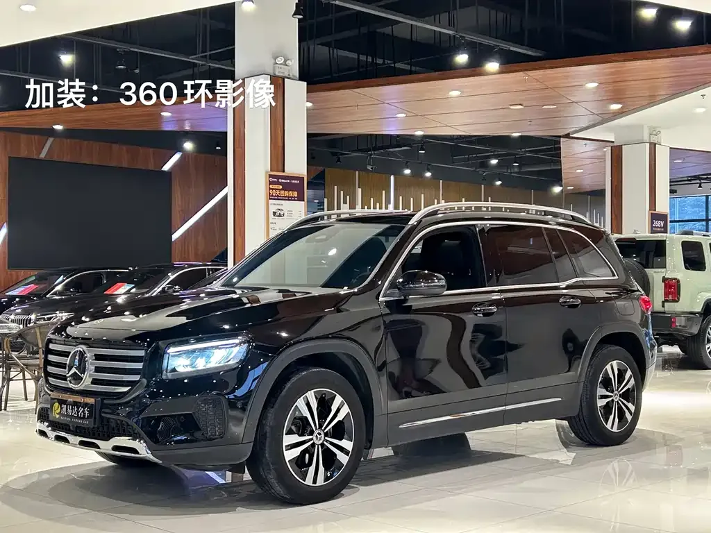Mercedes-Benz GLB — фото 1