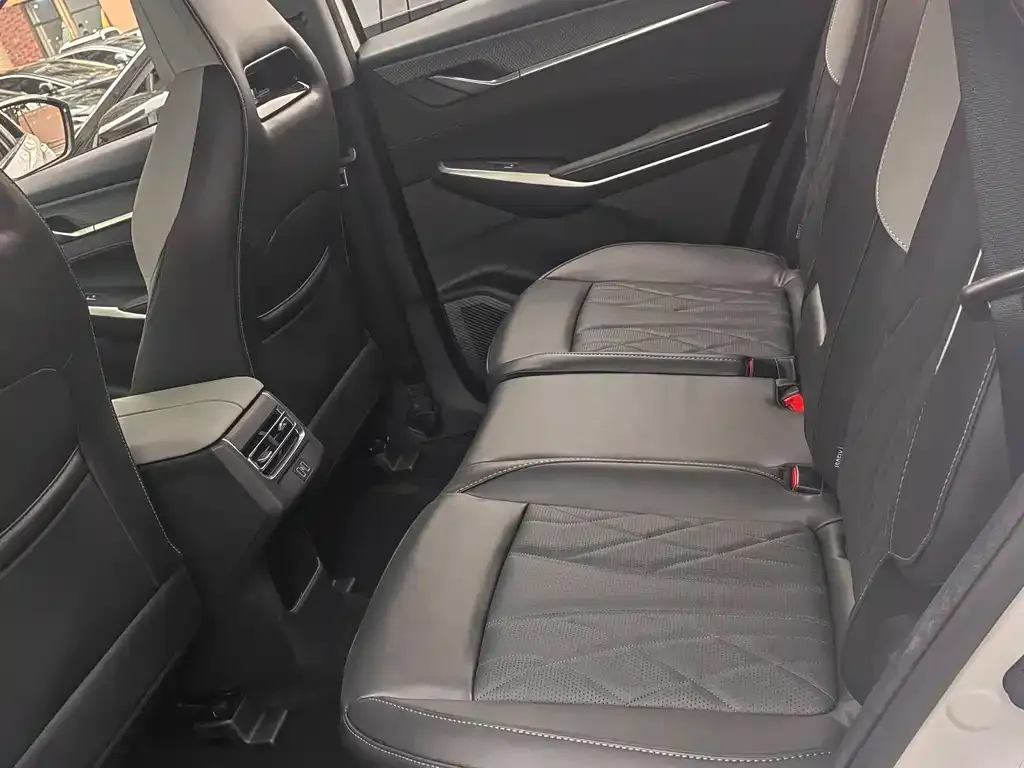Changan CS75PLUS — фото 6