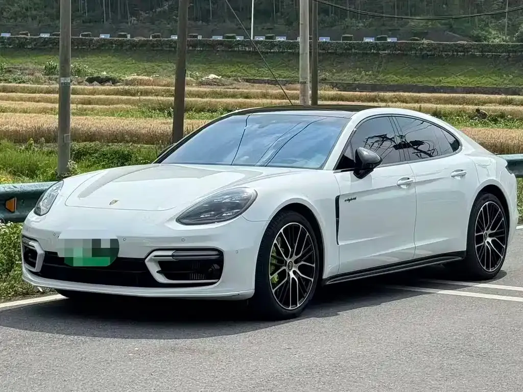Porsche Panamera Hybrid — фото 1