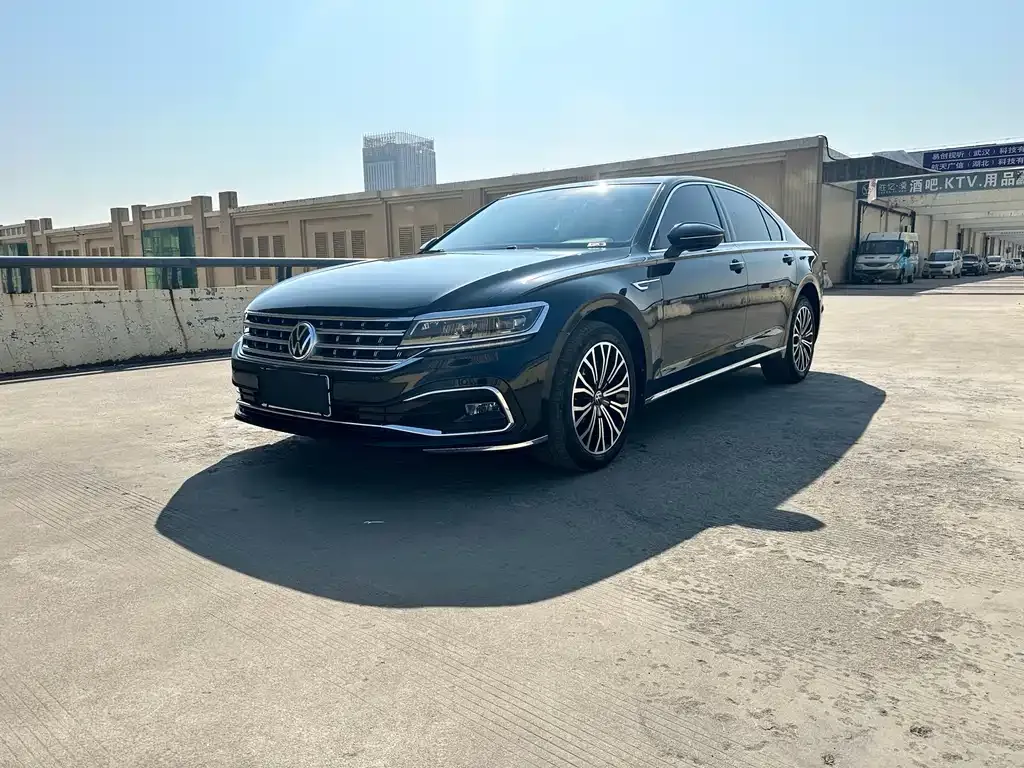 Volkswagen Phideon — фото 1