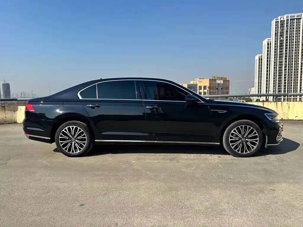 Volkswagen Phideon — фото 2