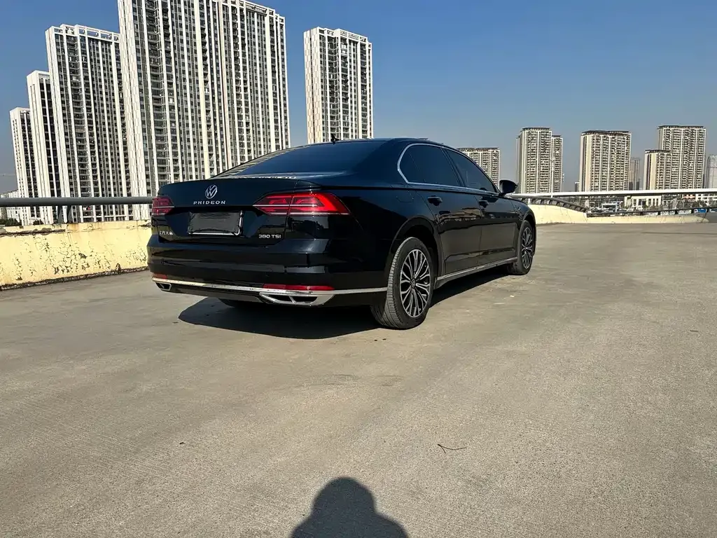 Volkswagen Phideon — фото 6