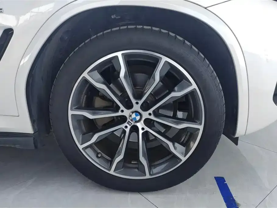 BMW X3 — фото 10