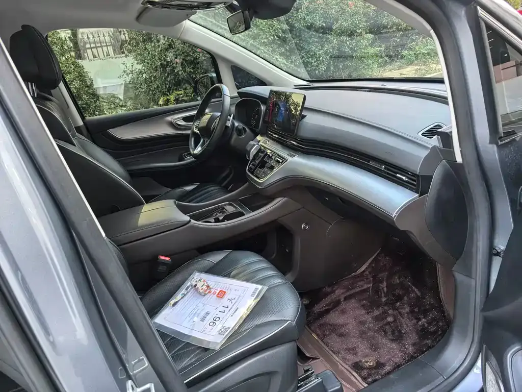 Roewe iMAX8 — фото 3