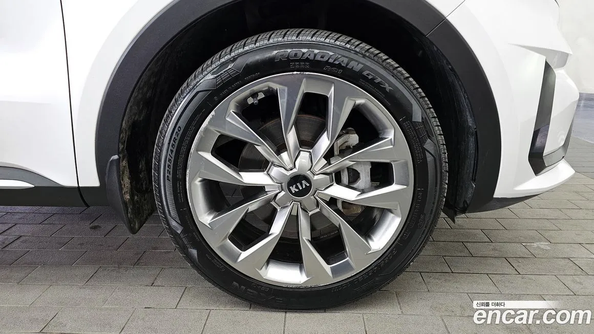 Kia Sorento — фото 10