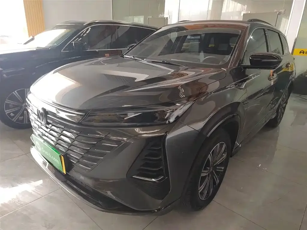 Changan CS75PLUS — фото 1