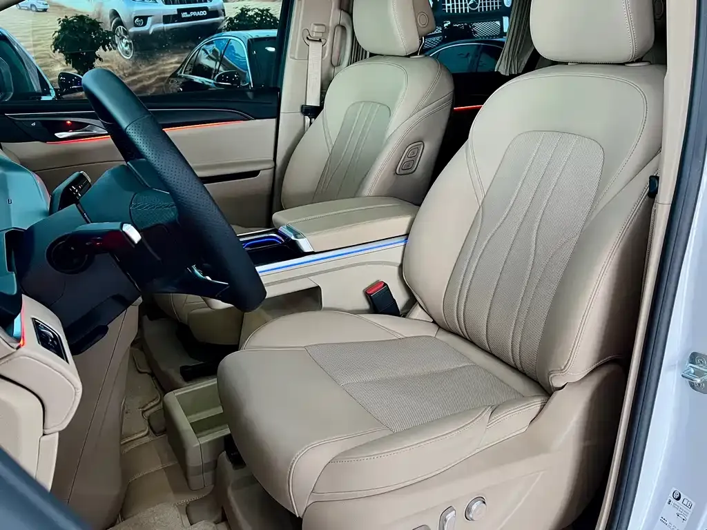 Buick GL8 Hybrid — фото 5