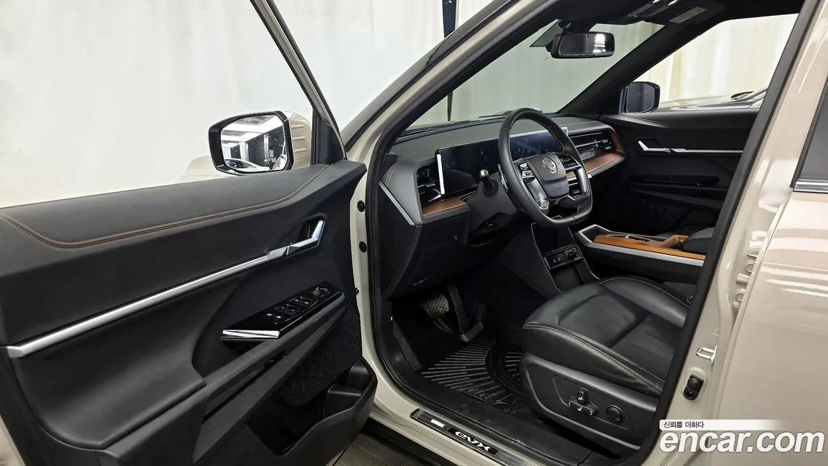 KG Mobility (Ssangyong) Torres — фото 10