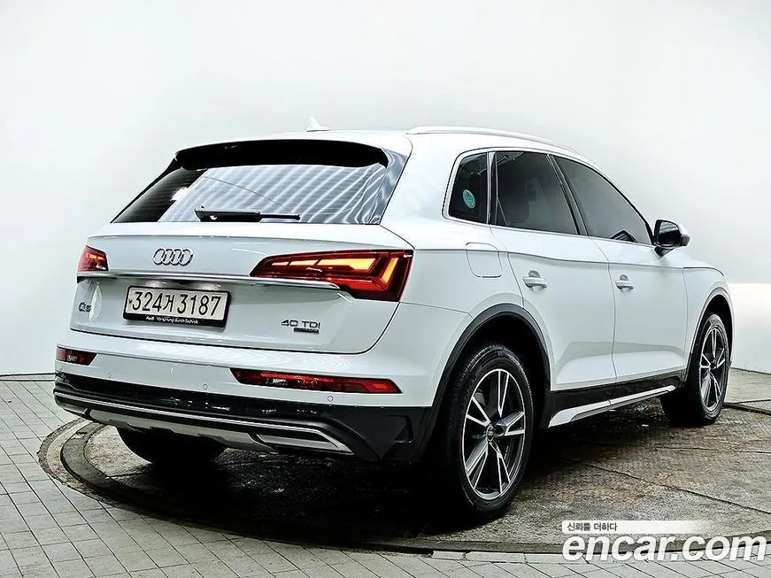 Audi Q5 — фото 6