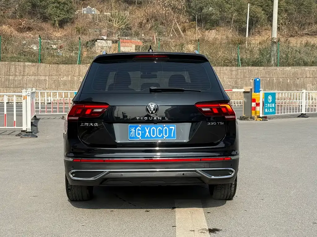 Volkswagen Tiguan L — фото 9