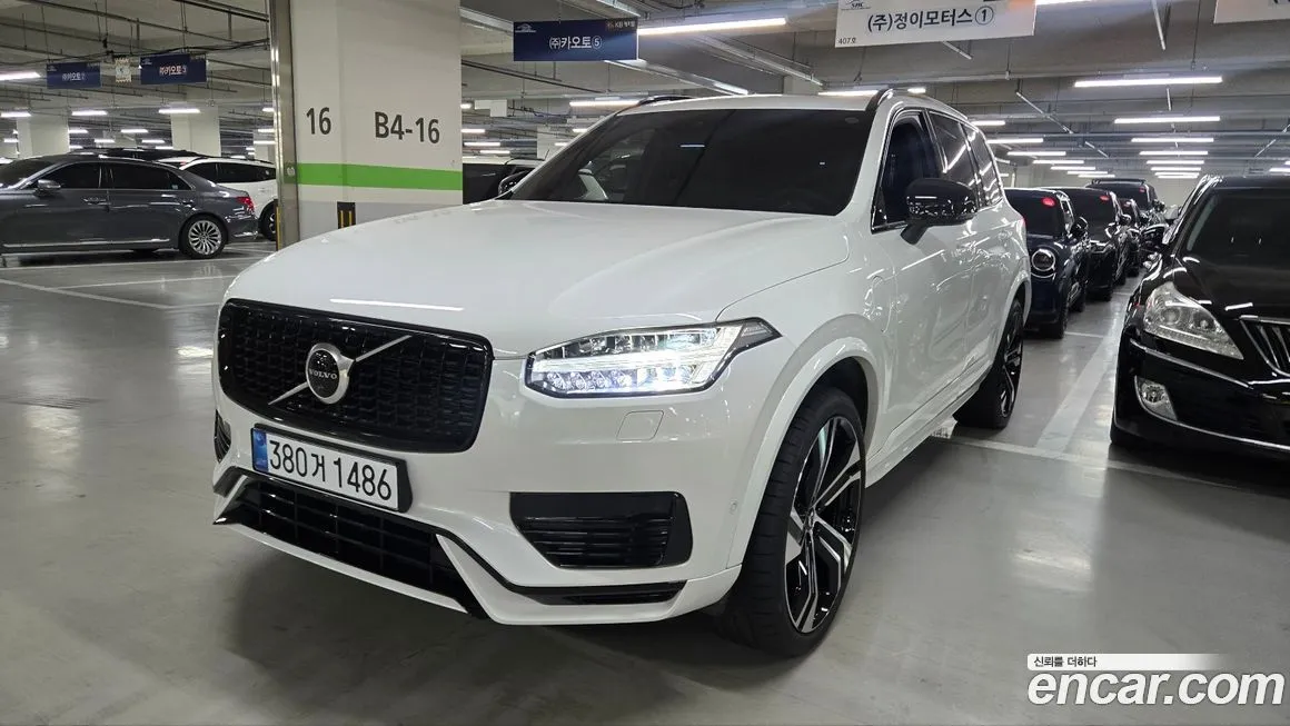 Volvo XC90 — фото 3