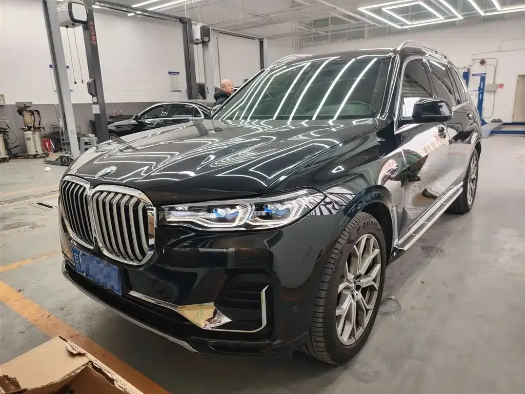 BMW X7 — фото 1