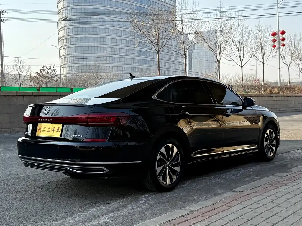 Volkswagen Passat — фото 6