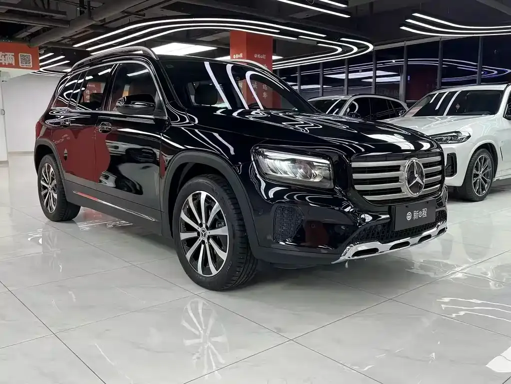 Mercedes-Benz GLB — фото 9
