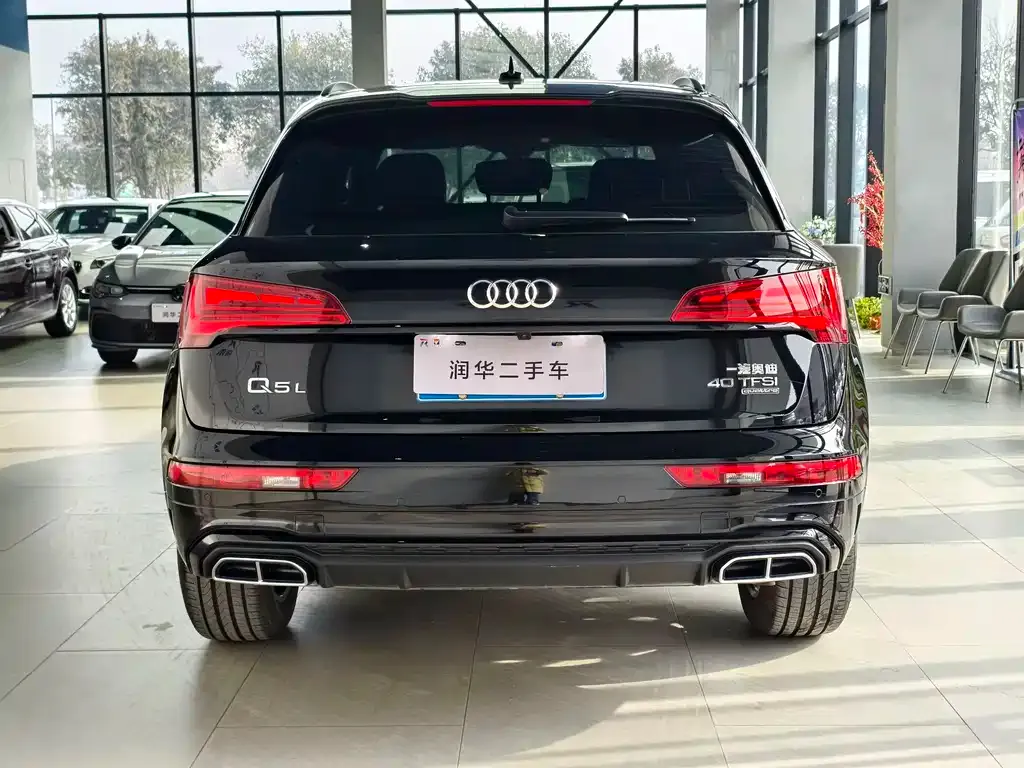 Audi Q5L — фото 3