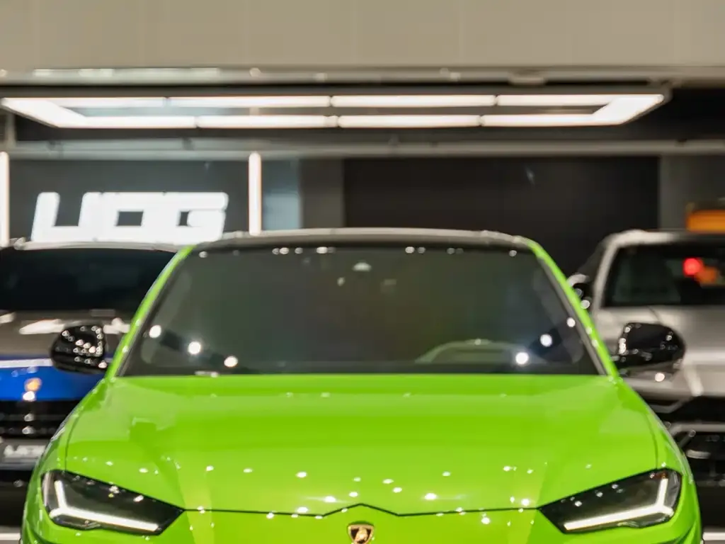 Lamborghini Urus — фото 7
