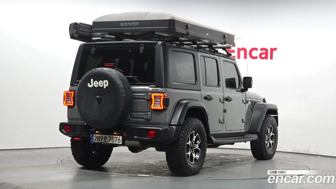 Jeep Wrangler — фото 7