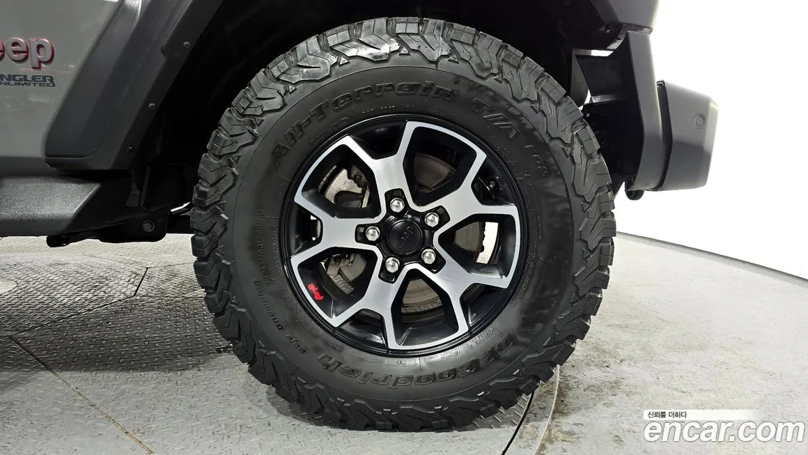 Jeep Wrangler — фото 10