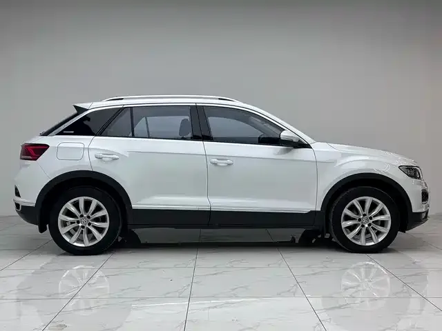 Volkswagen T-Roc — фото 3
