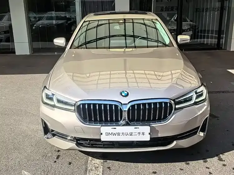 BMW 5 Series — фото 4