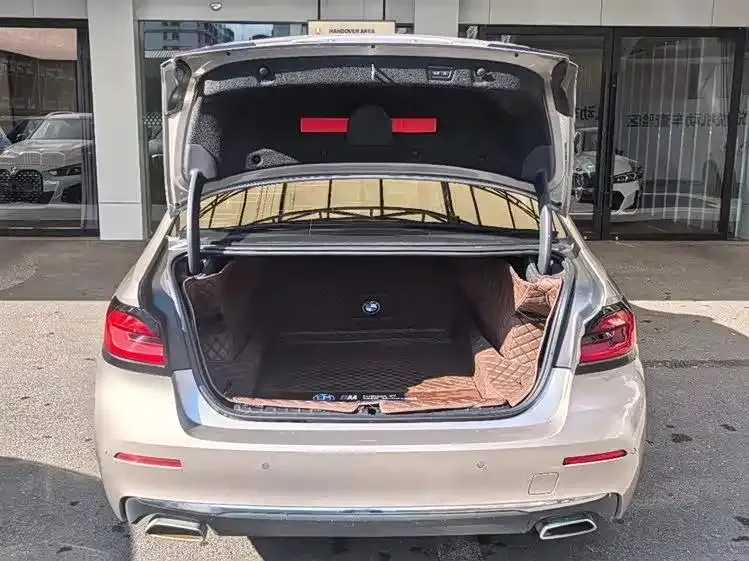 BMW 5 Series — фото 2