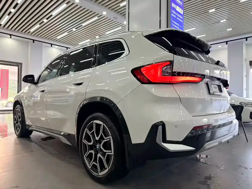 BMW X1 — фото 4