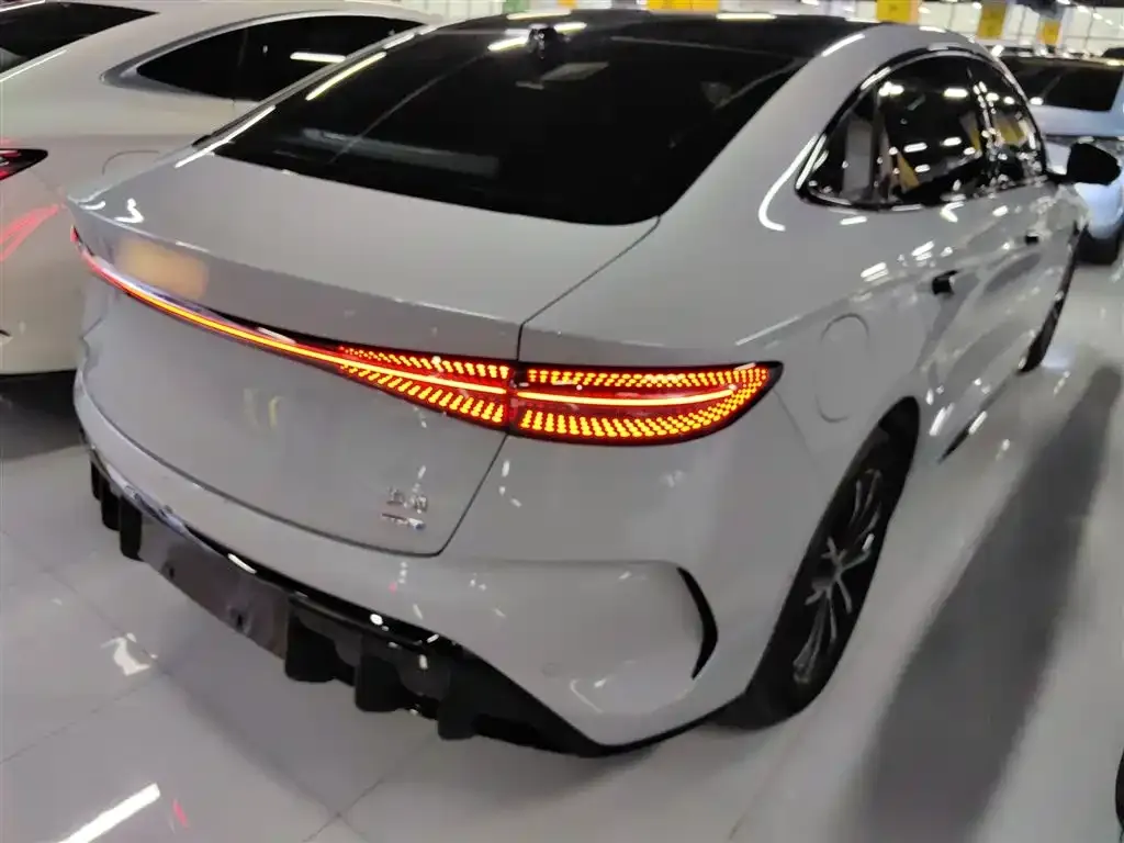 BYD Seal — фото 4