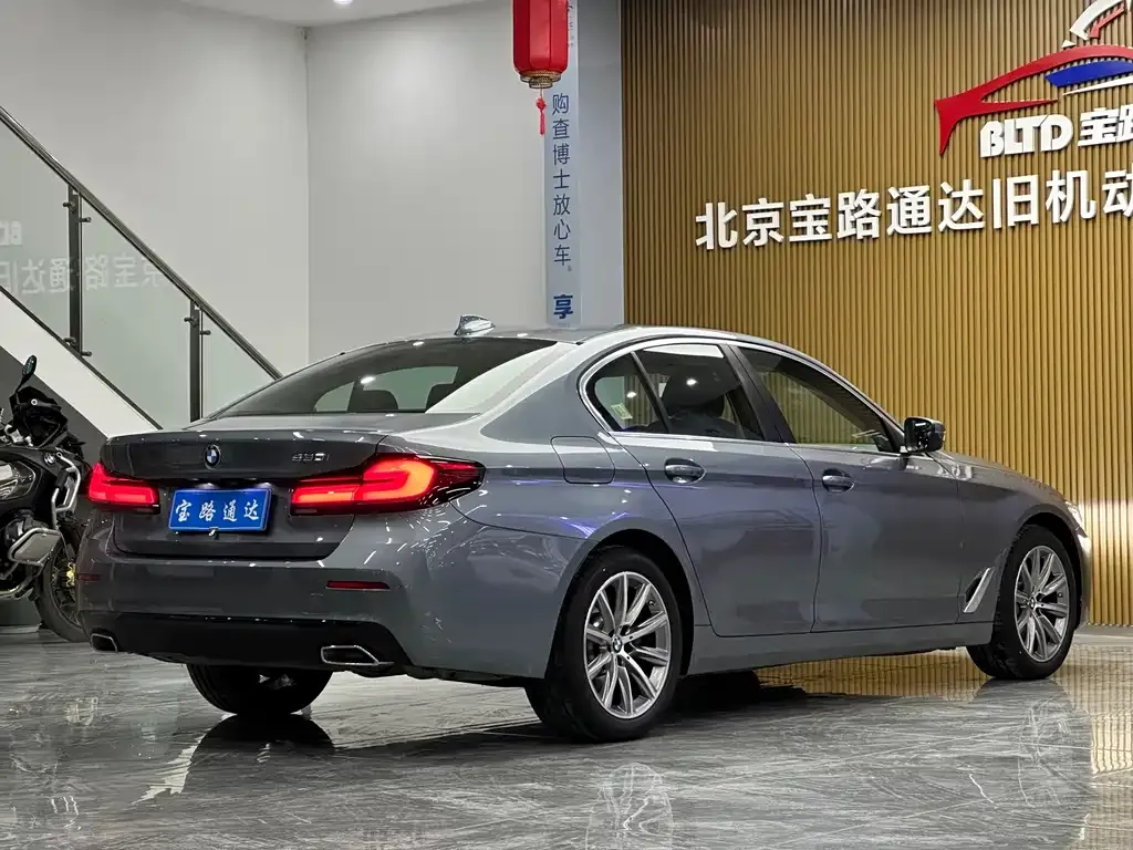BMW 5 Series (Import) — фото 3