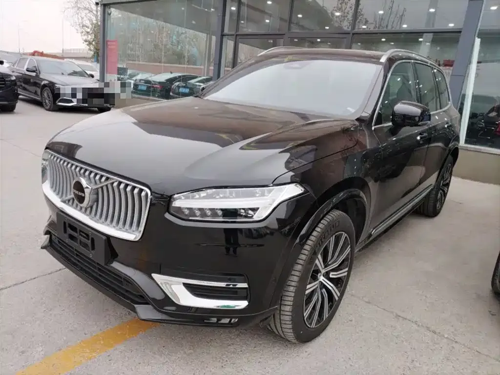 Volvo XC90 — фото 1