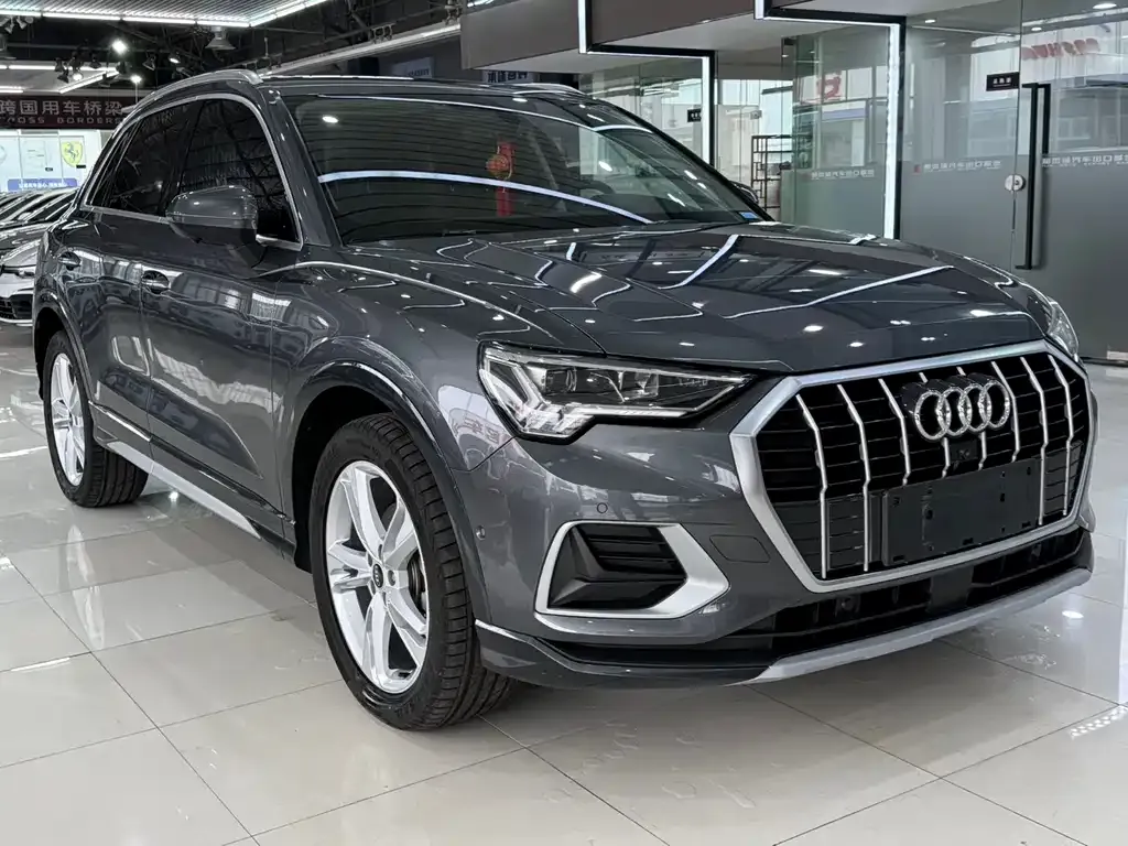 Audi Q3 — фото 10