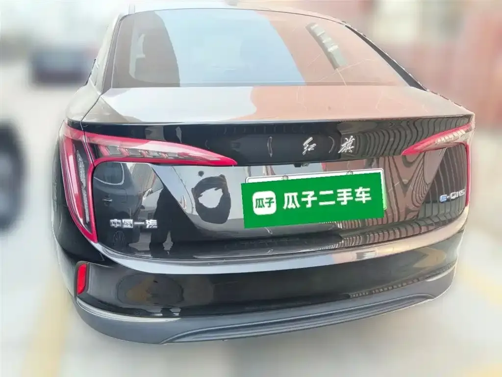 Hongqi E-QM5 — фото 5