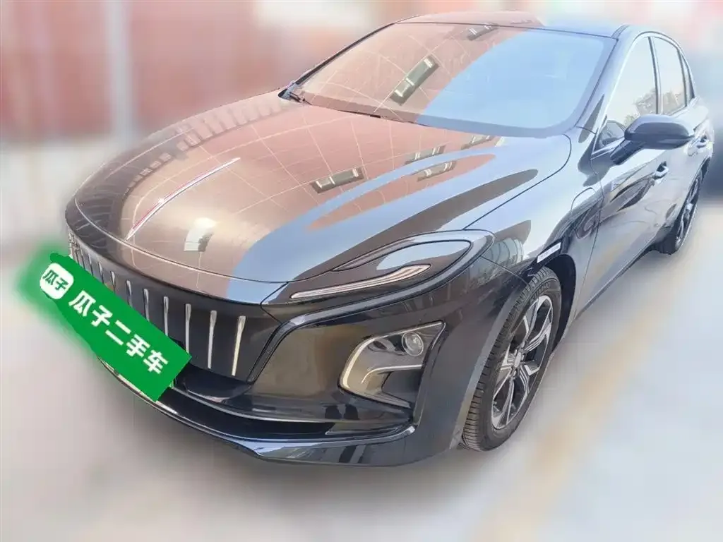 Hongqi E-QM5 — фото 10