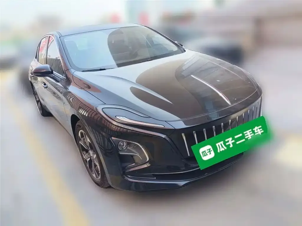 Hongqi E-QM5 — фото 4