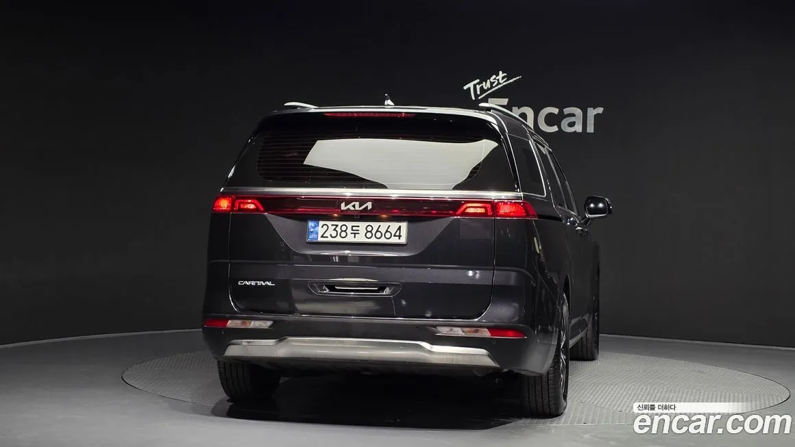 Kia Carnival — фото 2