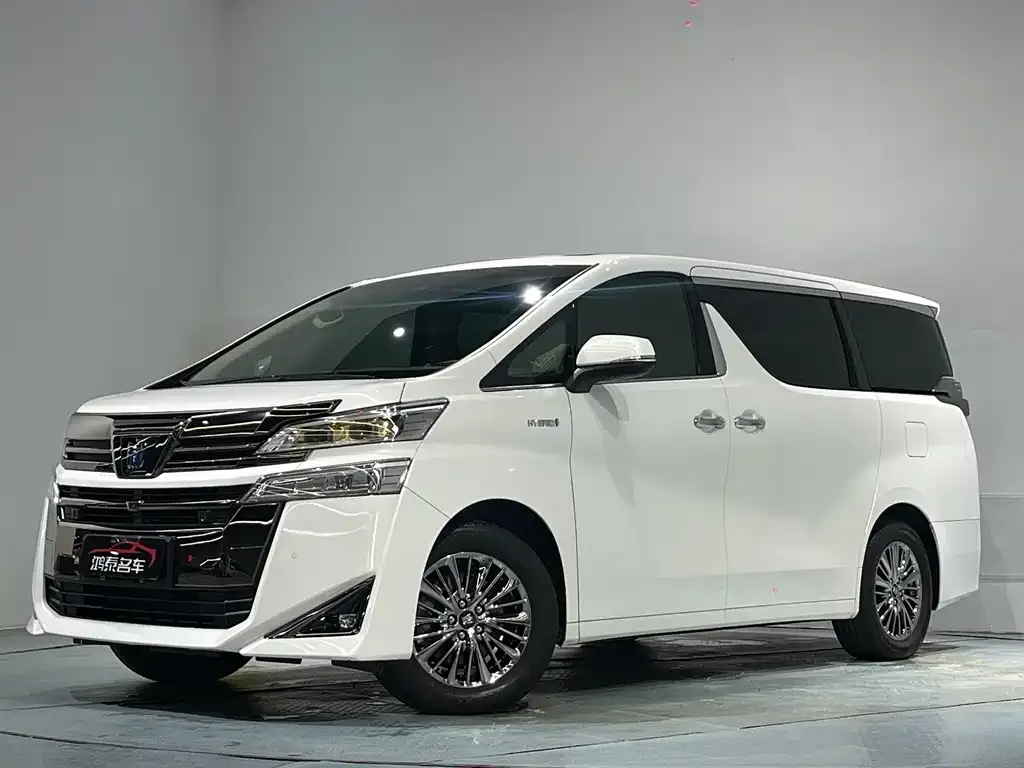 Toyota Vellfire — фото 1