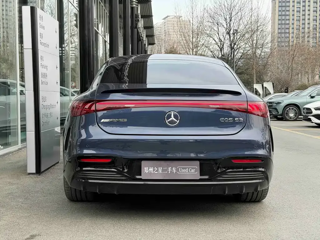 Mercedes-Benz EQS AMG — фото 5