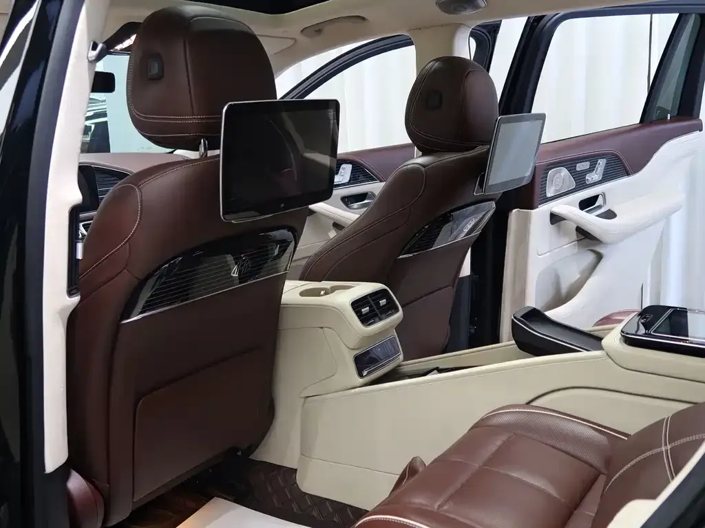 Mercedes-Benz GLS — фото 6